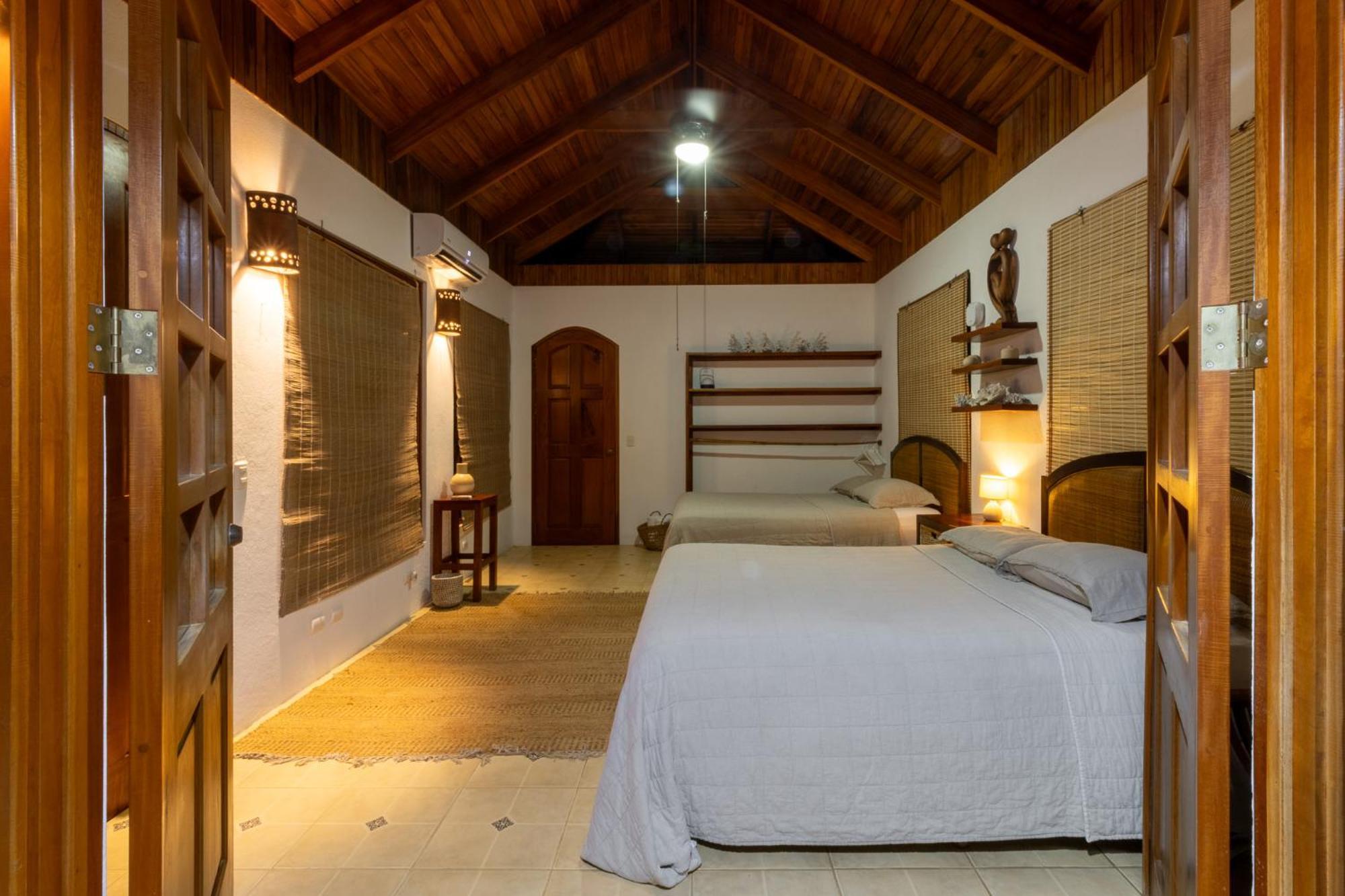 Blue Surf Sanctuary Hotel Playa Santa Teresa  ภายนอก รูปภาพ